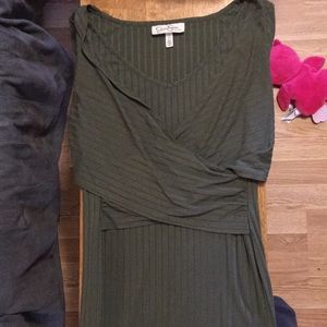 Jessica Simpson maternity dress